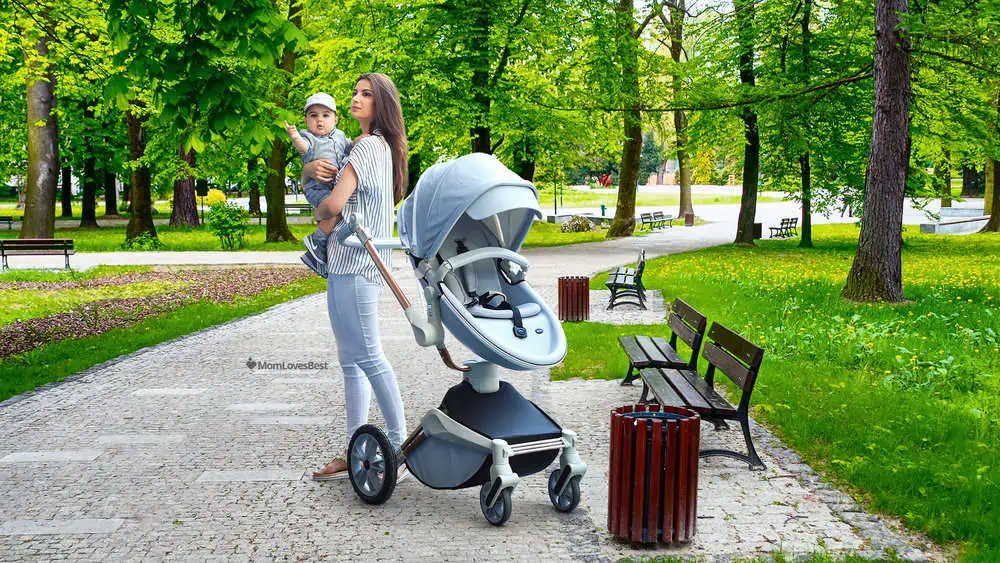 Photo of the Hot Mom Baby Stroller 360 Rotation Function