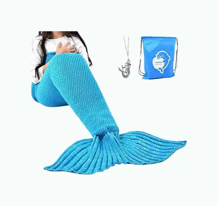 Product Image of the Mermaid Tail Blanket